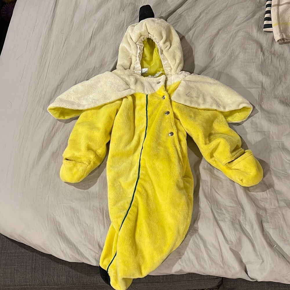 Infant banana costume